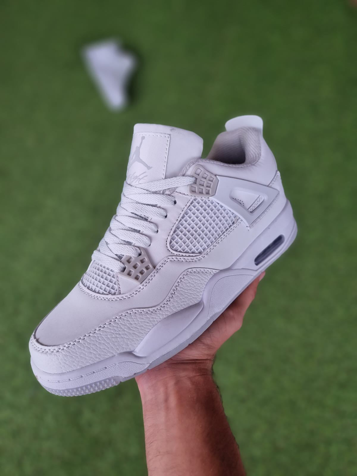 Jordan 4 blanca