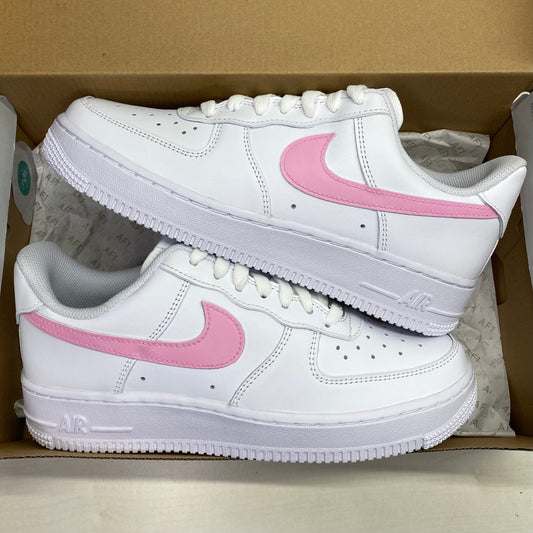 Af1 blanca logo rosa