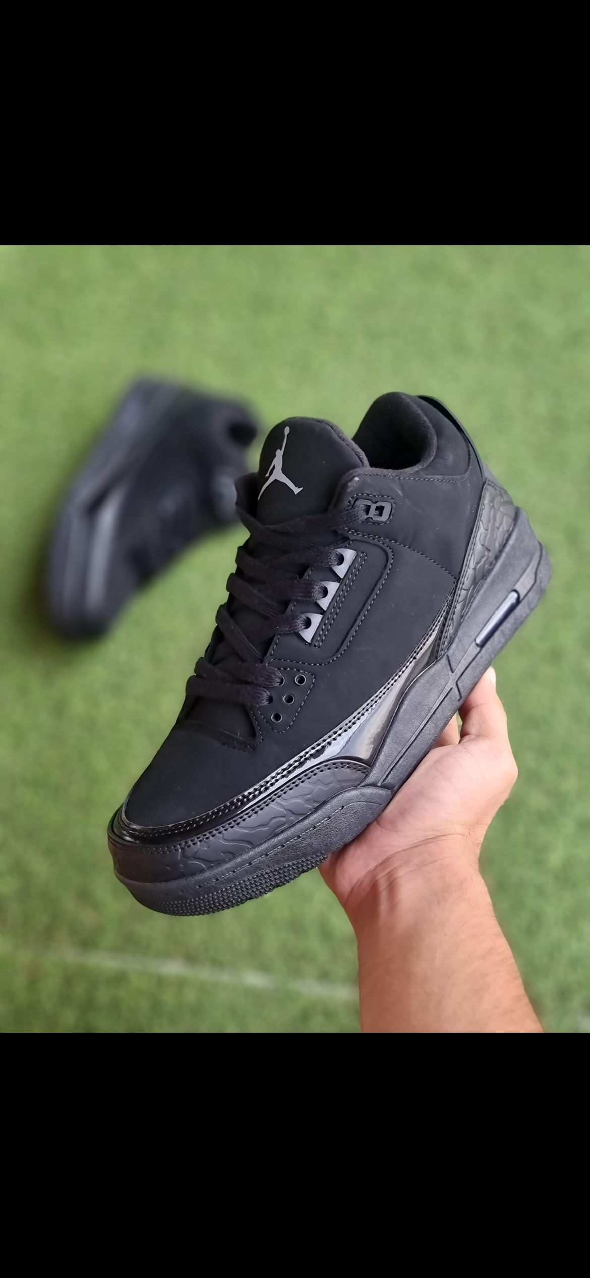 Jordan 3 negra entera