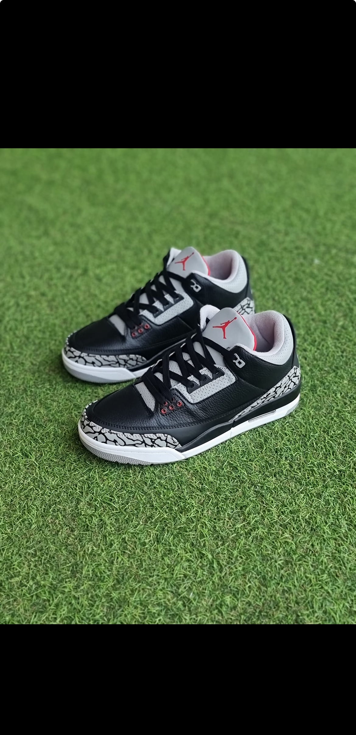 Jordan 3 negra gris