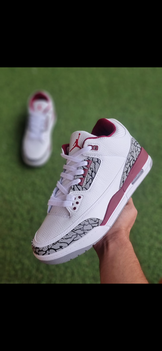 Jordan 3 blanca con rojo