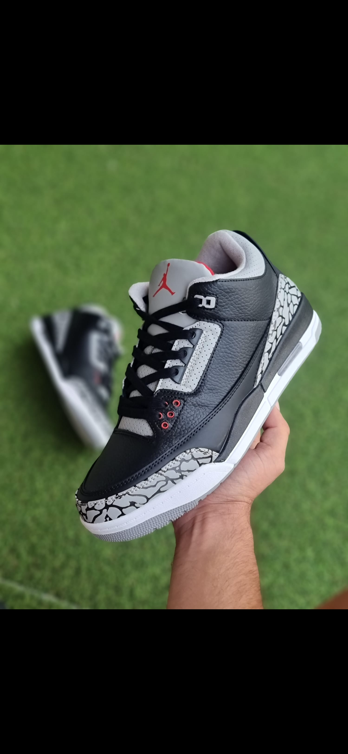 Jordan 3 negra gris